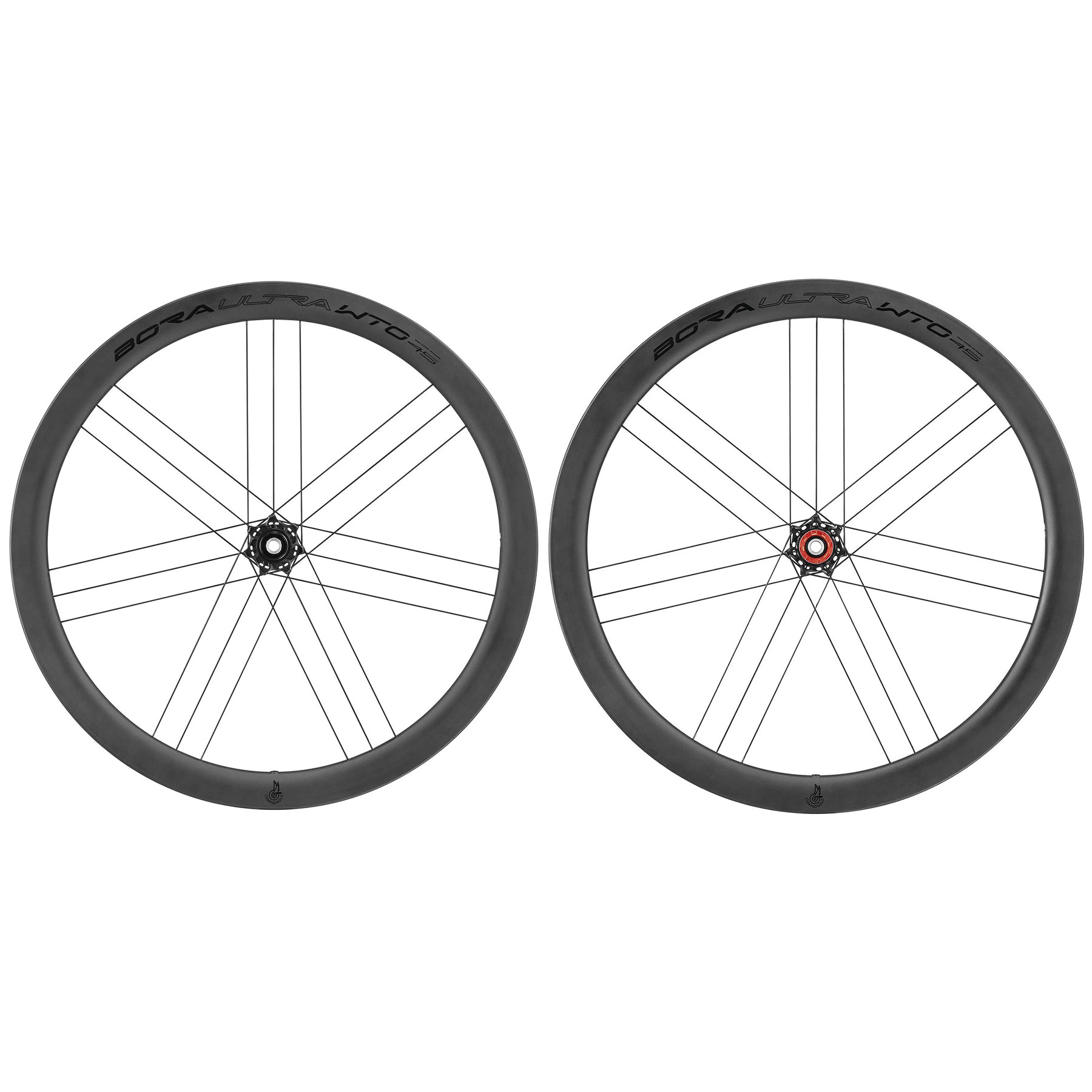 Campagnolo-Bora-Ultra-WTO-45-C23-DB-Wheelset.jpg Paire de roues Campagnolo Bora Ultra WTO 45 C23 DB - 28" | Carbone | 2-Way Fit | AFS - 12x100 mm | 12x142 mm - N3W | Noir mat – Bild 1